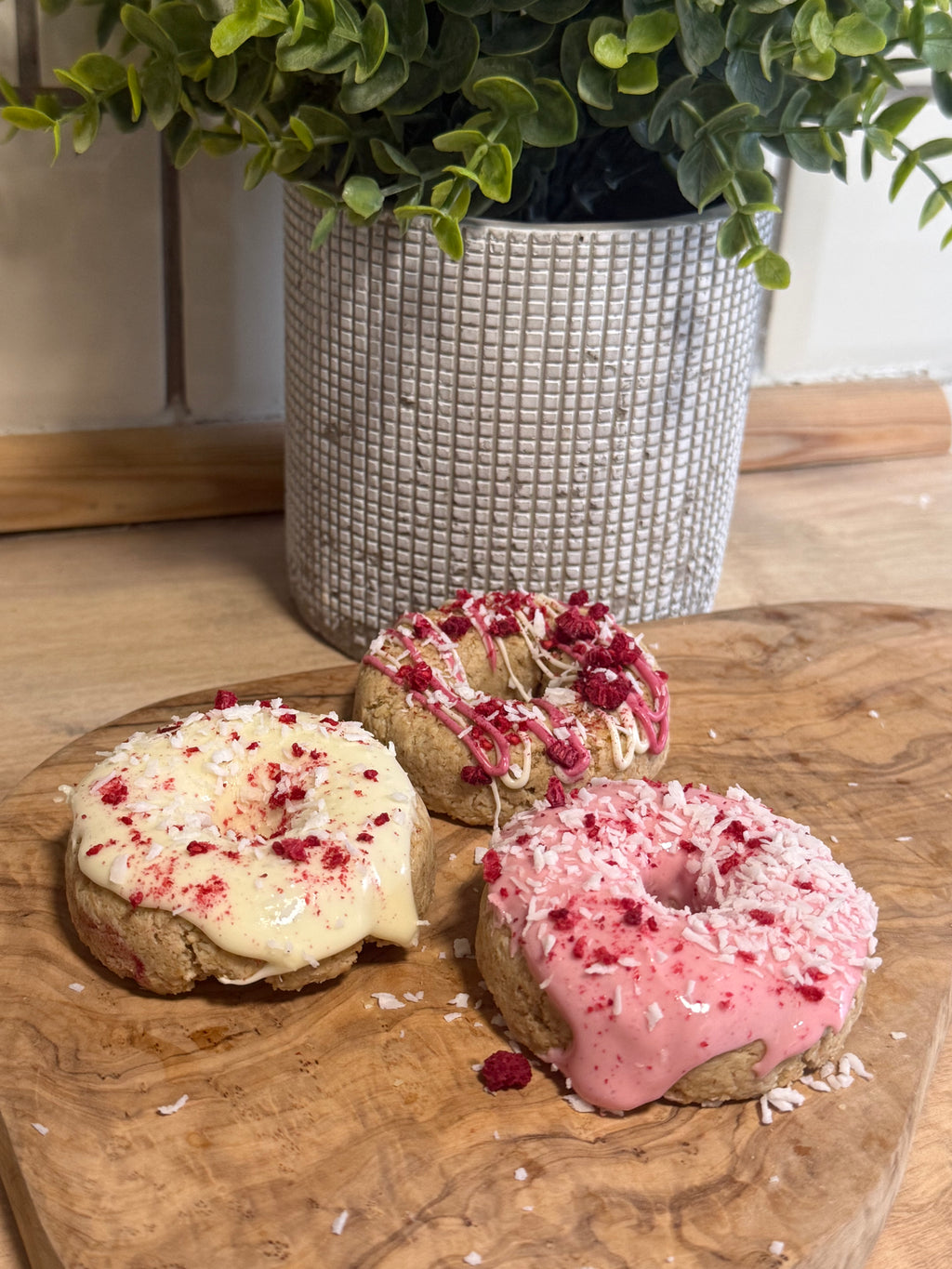 Raspberry and coconut doggy doughnuts