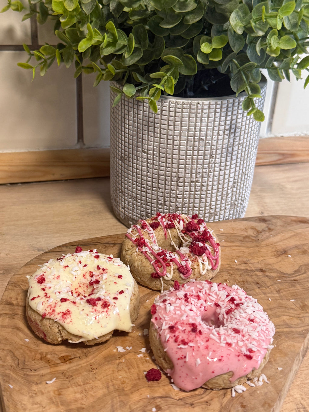 Raspberry and coconut doggy doughnuts