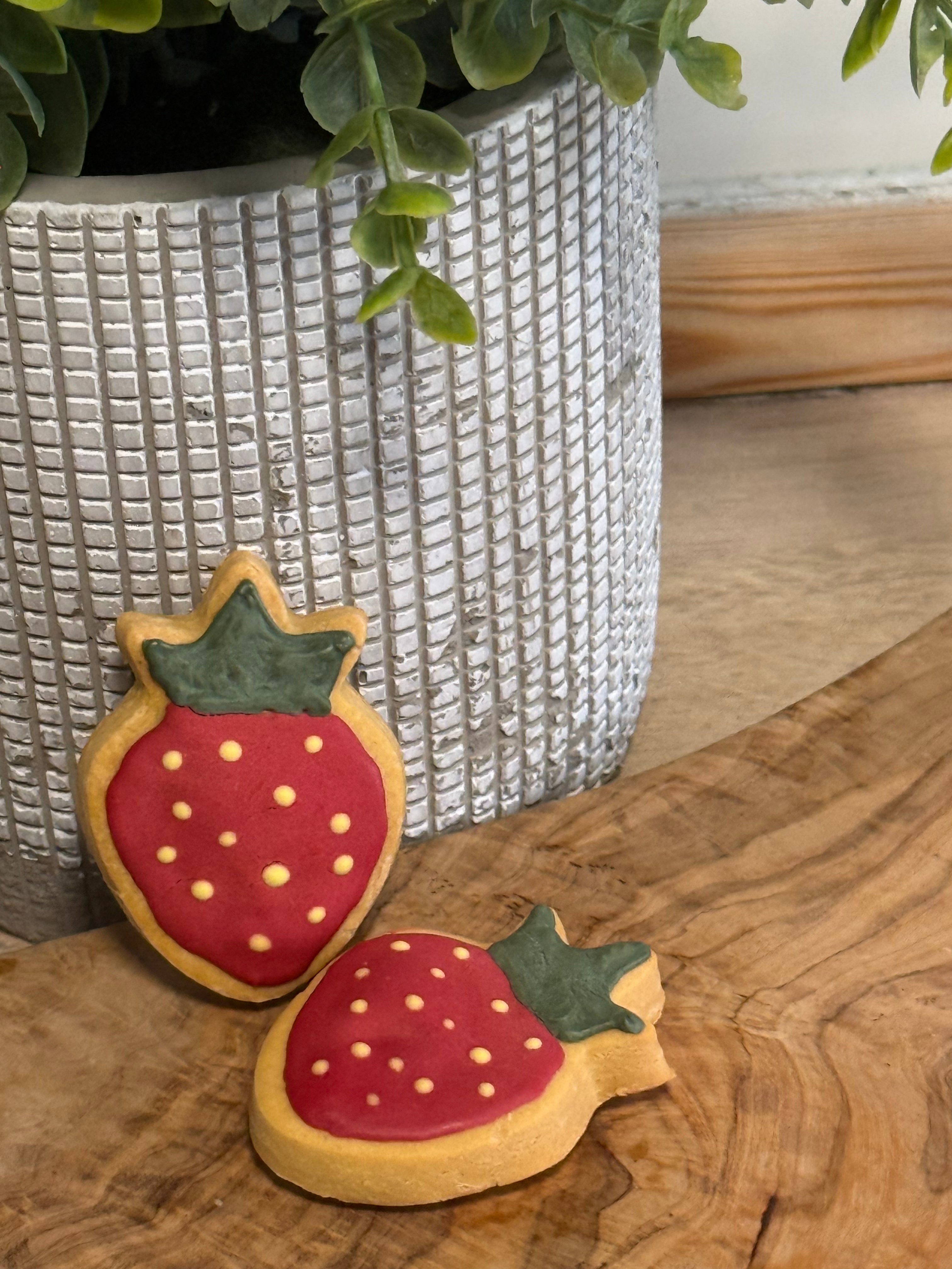 Strawberry biscuits ( cheese flavour)