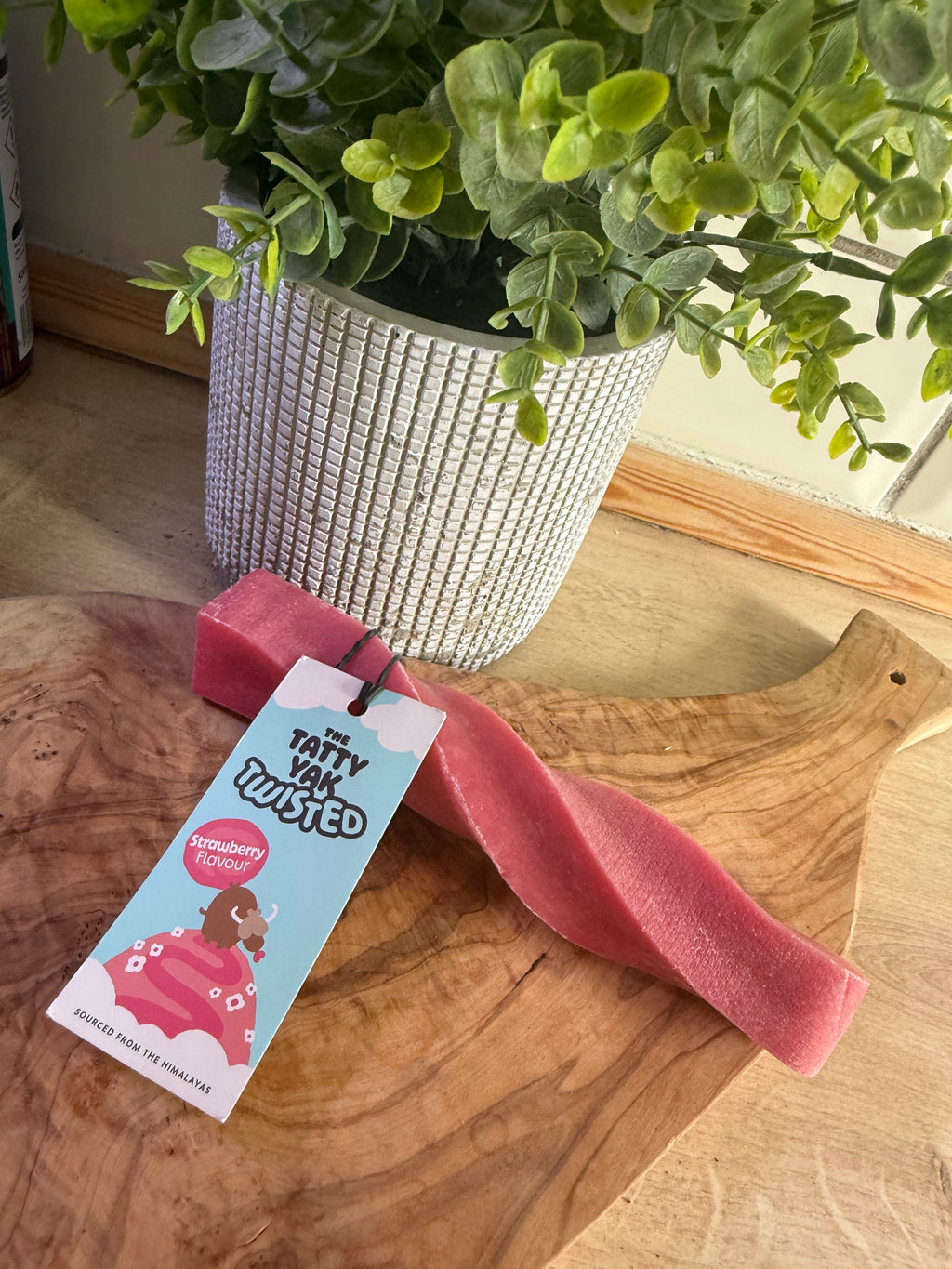 Large twisted strawberry yak
