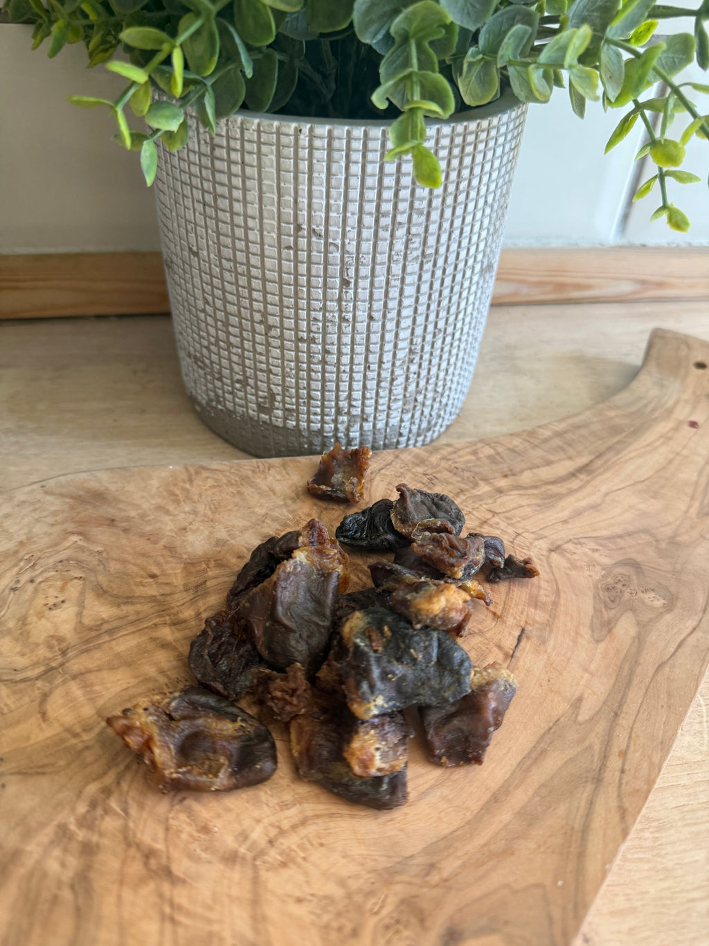 Air dried chicken hearts