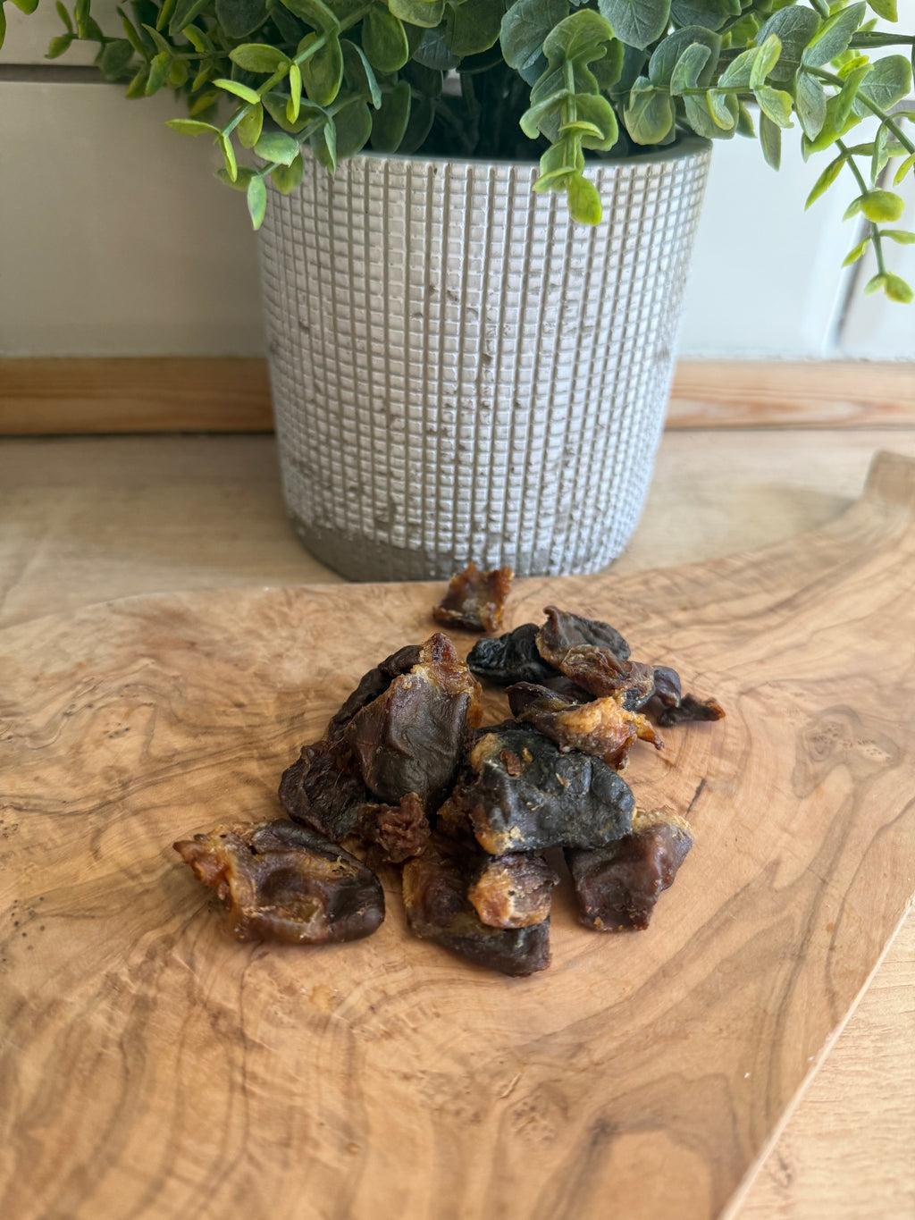 Air dried chicken hearts