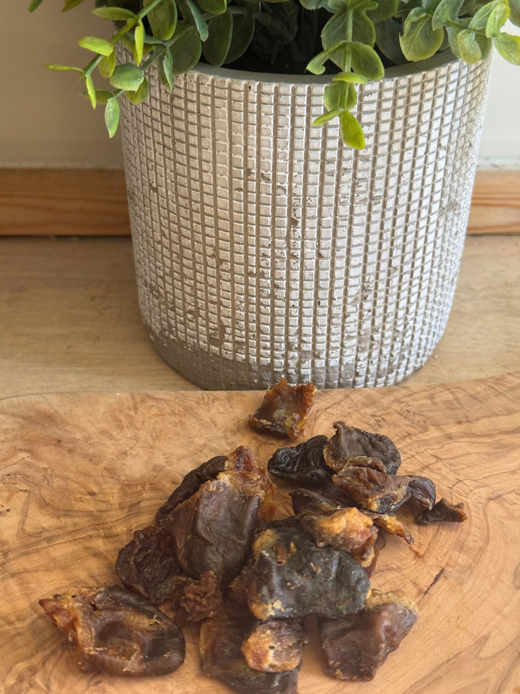 Air dried chicken hearts