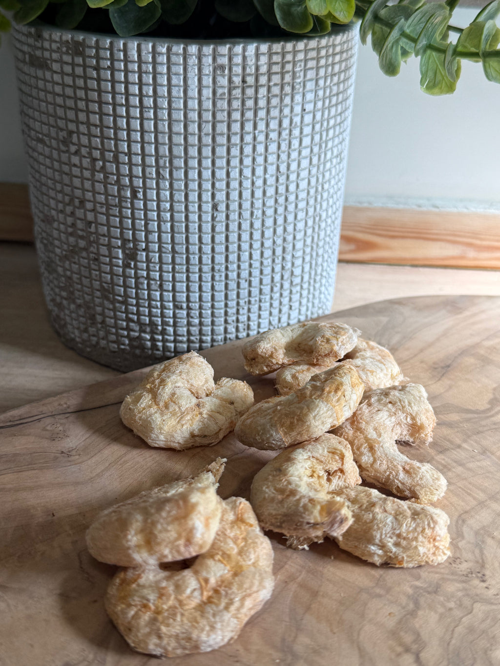 Freeze dried whole prawns