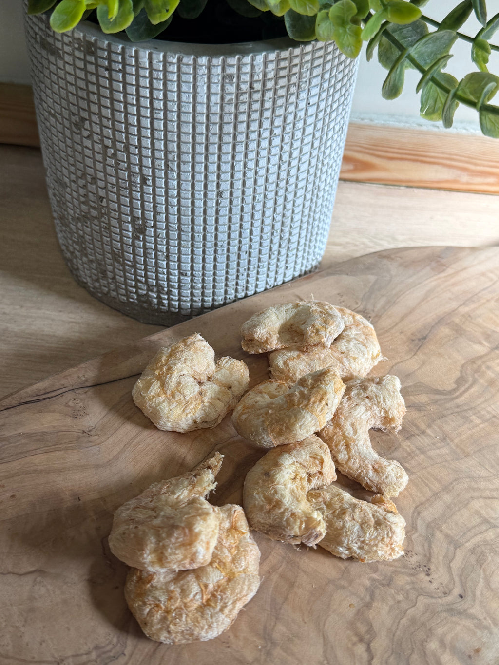 Freeze dried whole prawns