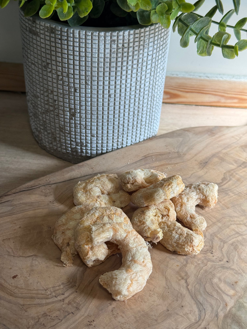 Freeze dried whole prawns